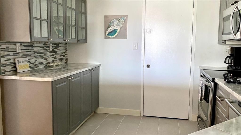 Recently Rented: $1,850 (2 beds, 2 baths, 1325 Square Feet)