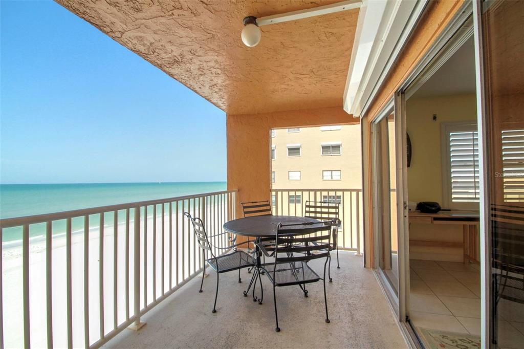 Recently Sold: $615,000 (2 beds, 2 baths, 1125 Square Feet)