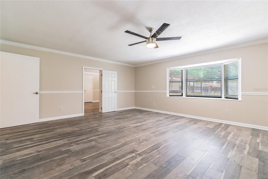 Recently Sold: $175,000 (3 beds, 1 baths, 1862 Square Feet)