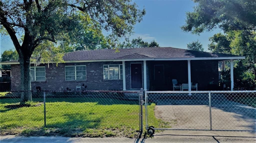 Recently Sold: $179,900 (3 beds, 2 baths, 1738 Square Feet)