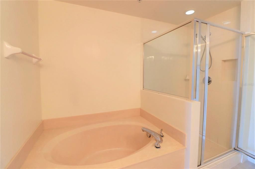 最近售出: $369,900 (3 贝兹, 2 浴室, 1571 平方英尺)