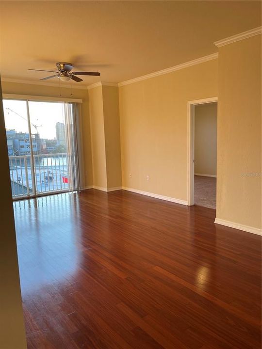 Recently Rented: $2,400 (2 beds, 2 baths, 1184 Square Feet)