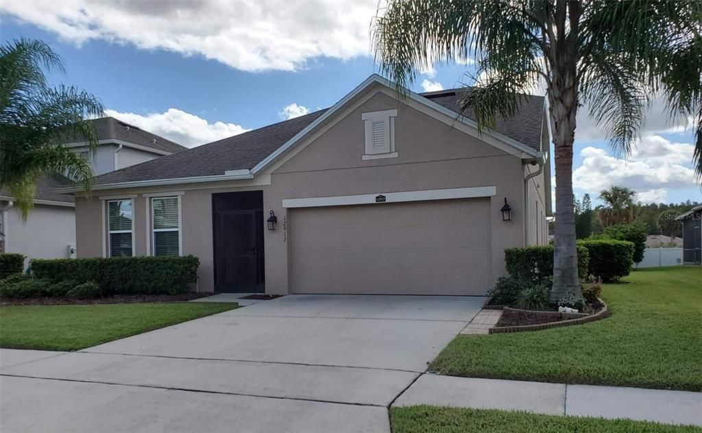Recently Sold: $368,000 (5 beds, 3 baths, 2469 Square Feet)