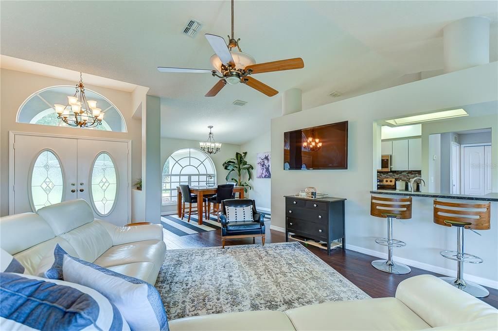 Recently Sold: $460,000 (3 beds, 2 baths, 1500 Square Feet)