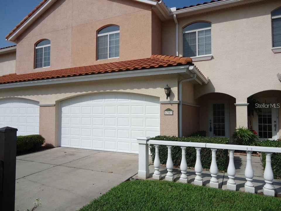 Recently Sold: $439,500 (3 beds, 2 baths, 2332 Square Feet)