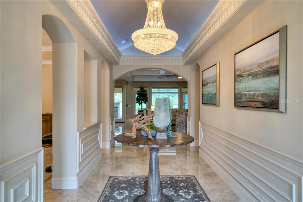 LOOK AT THIS JAW-DROPPING FOYER!!