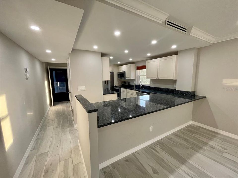 Vendido Recientemente: $639,000 (2 camas, 2 baños, 1465 Pies cuadrados)