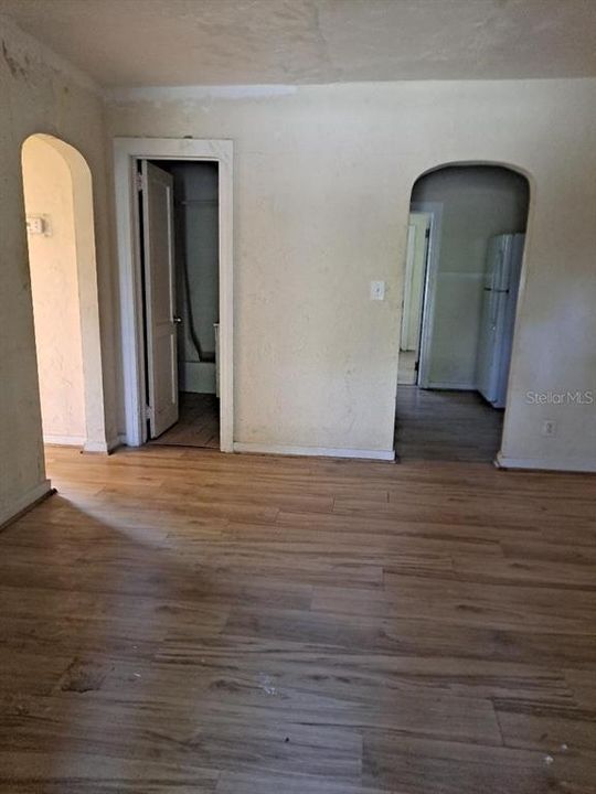 Recently Sold: $145,000 (3 beds, 2 baths, 837 Square Feet)