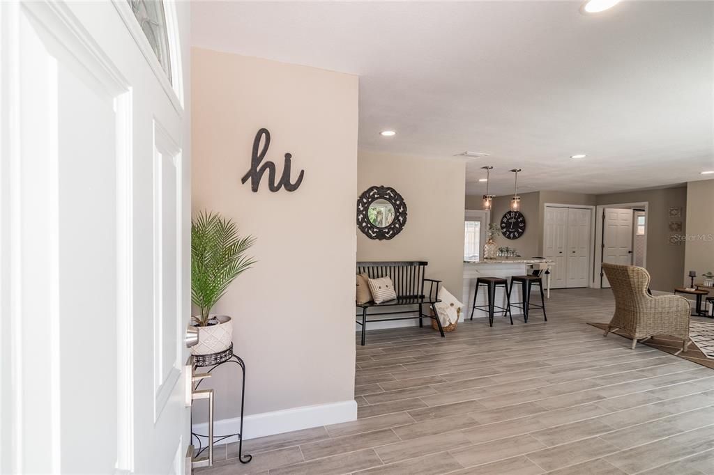 Recently Sold: $275,000 (3 beds, 2 baths, 1296 Square Feet)