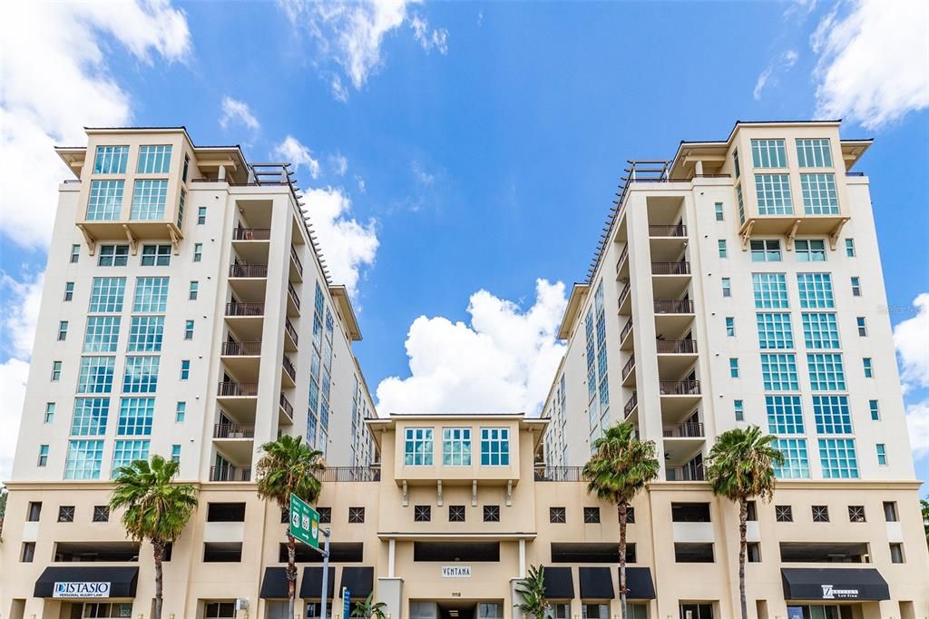 Recently Sold: $575,000 (2 beds, 2 baths, 1590 Square Feet)