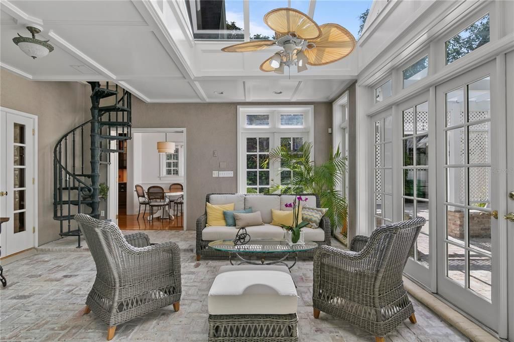 Recently Sold: $2,099,000 (5 beds, 6 baths, 4400 Square Feet)
