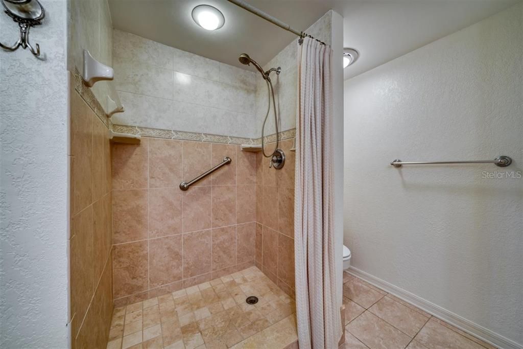 Недавно продано: $619,750 (3 спален, 3 ванн, 2900 Квадратных фут)