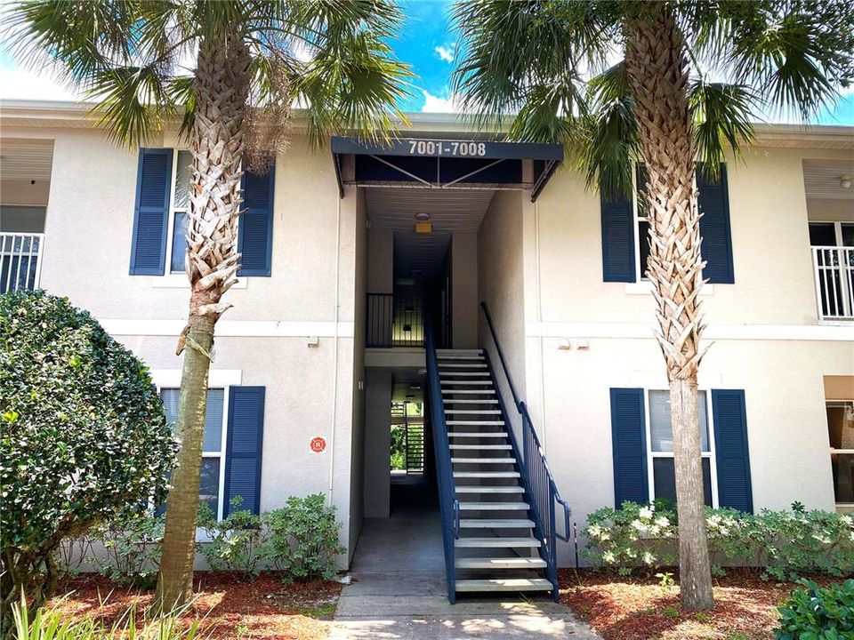 Recently Sold: $109,950 (1 beds, 1 baths, 808 Square Feet)