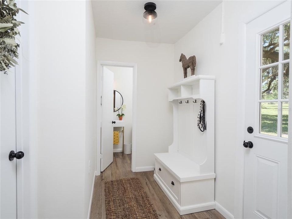 Recently Sold: $1,150,000 (3 beds, 2 baths, 1770 Square Feet)
