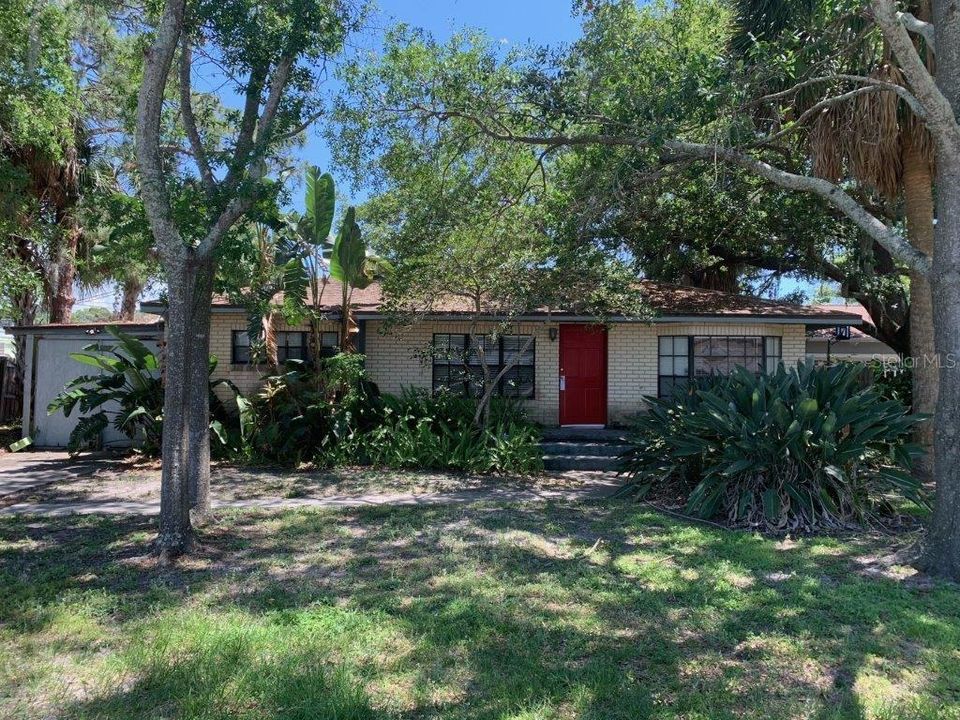 Recently Sold: $390,000 (2 beds, 2 baths, 960 Square Feet)