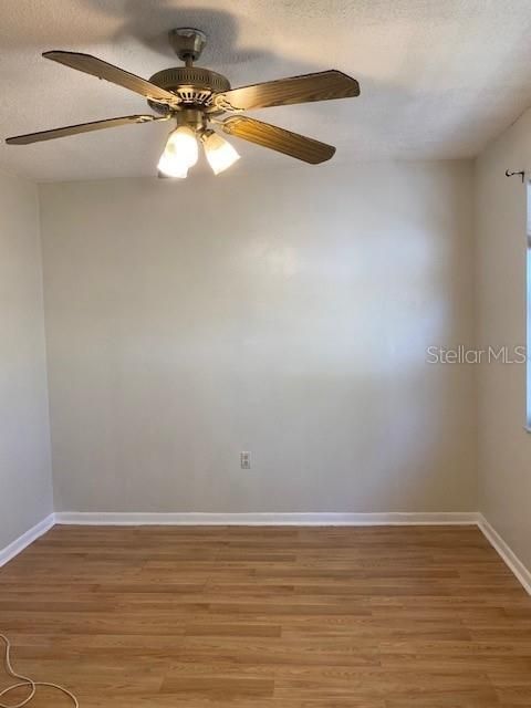 Recently Rented: $1,400 (3 beds, 2 baths, 1392 Square Feet)