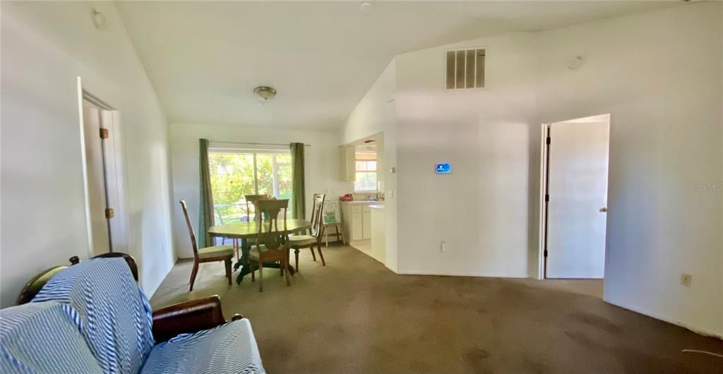 Recently Sold: $210,000 (2 beds, 2 baths, 926 Square Feet)