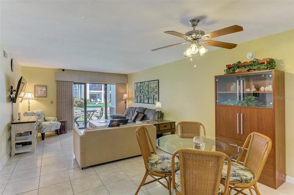 Recently Sold: $415,000 (2 beds, 2 baths, 1080 Square Feet)