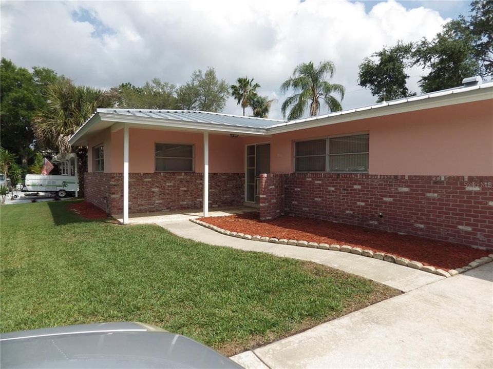 Recently Rented: $1,475 (2 beds, 2 baths, 1198 Square Feet)