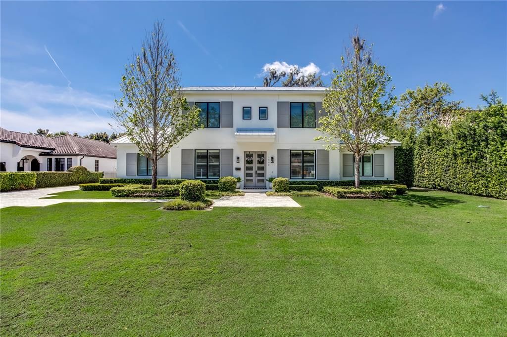 Recently Sold: $2,400,000 (5 beds, 6 baths, 5296 Square Feet)