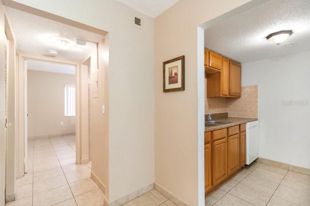 Recently Sold: $79,000 (1 beds, 1 baths, 555 Square Feet)