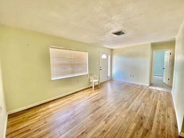 Recently Sold: $125,000 (2 beds, 1 baths, 980 Square Feet)