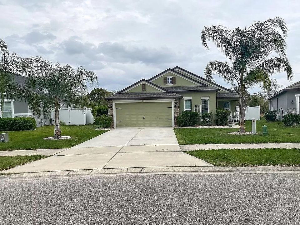 Recently Sold: $280,000 (4 beds, 2 baths, 1778 Square Feet)