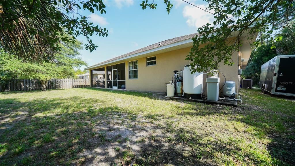 Recently Sold: $275,000 (3 beds, 2 baths, 1956 Square Feet)