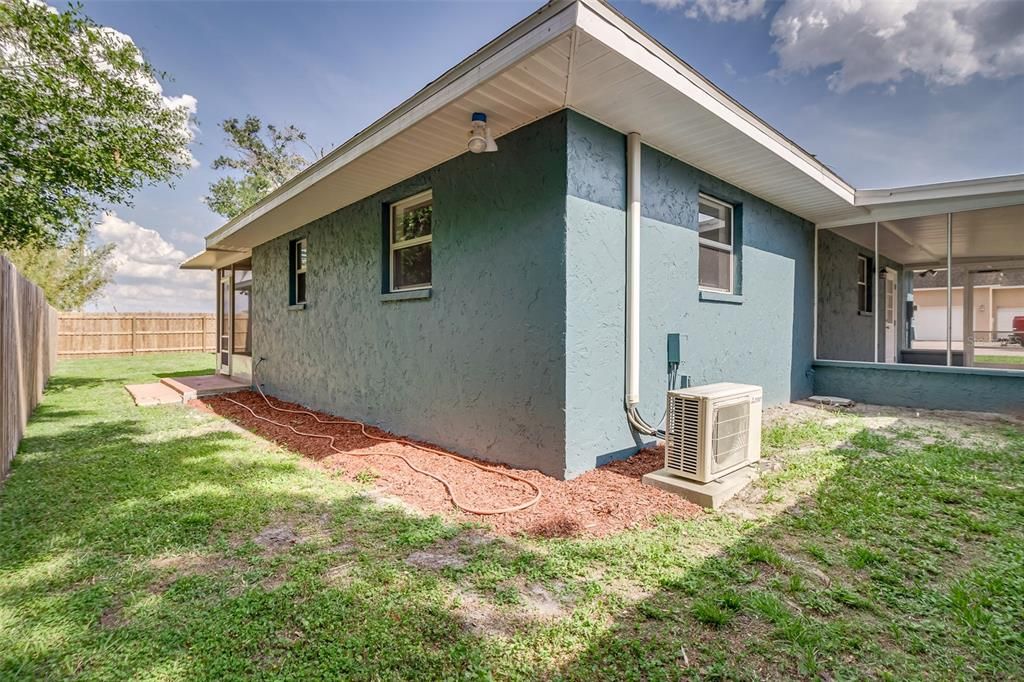 Recently Sold: $378,000 (4 beds, 2 baths, 2516 Square Feet)