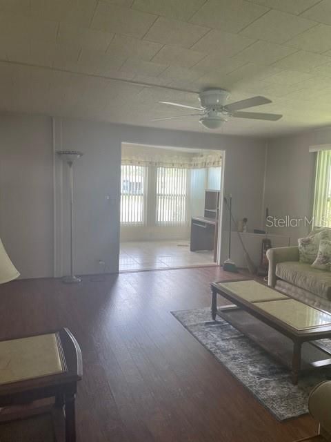 Recently Sold: $145,000 (2 beds, 1 baths, 864 Square Feet)