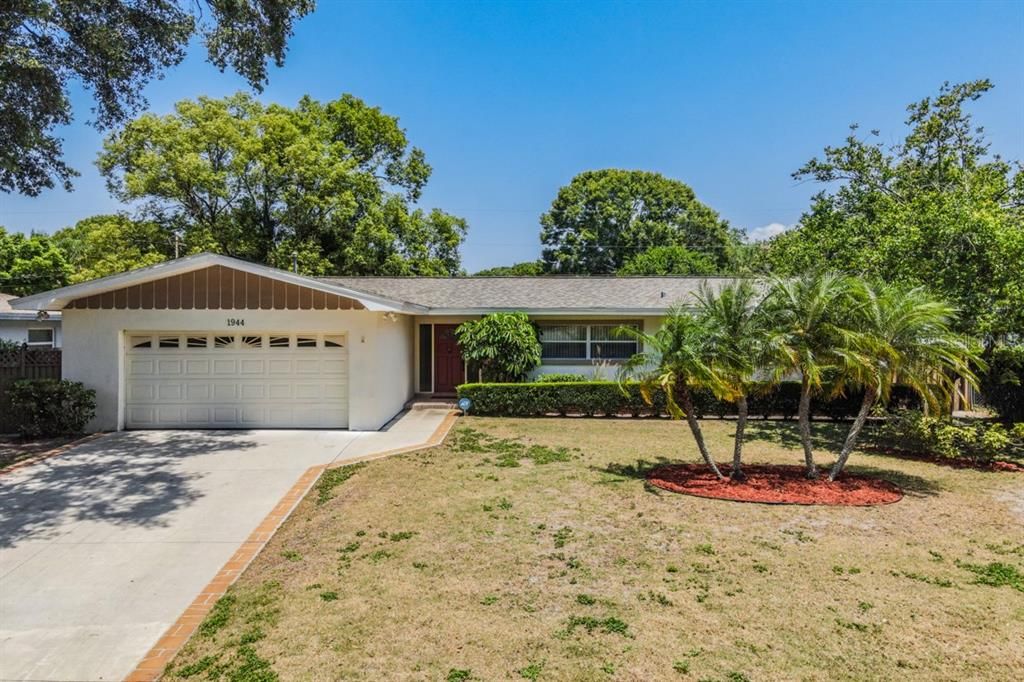 Recently Sold: $479,000 (3 beds, 2 baths, 2000 Square Feet)