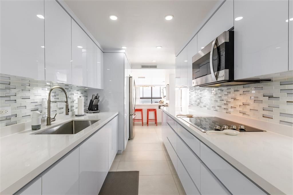 Recently Sold: $985,000 (3 beds, 2 baths, 3185 Square Feet)