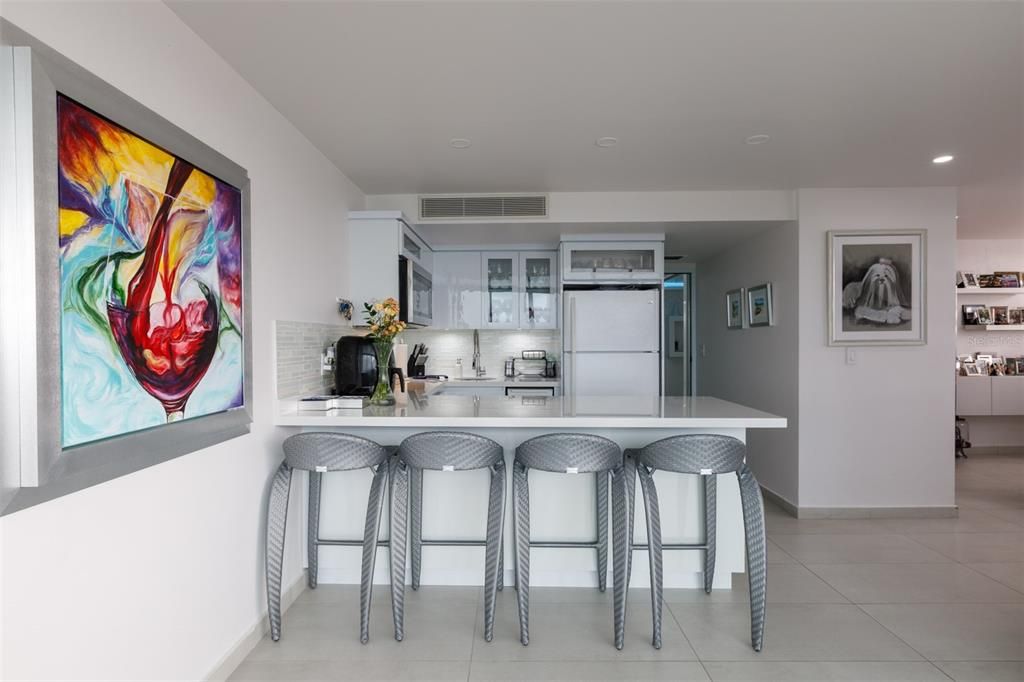 Recently Sold: $985,000 (3 beds, 2 baths, 3185 Square Feet)