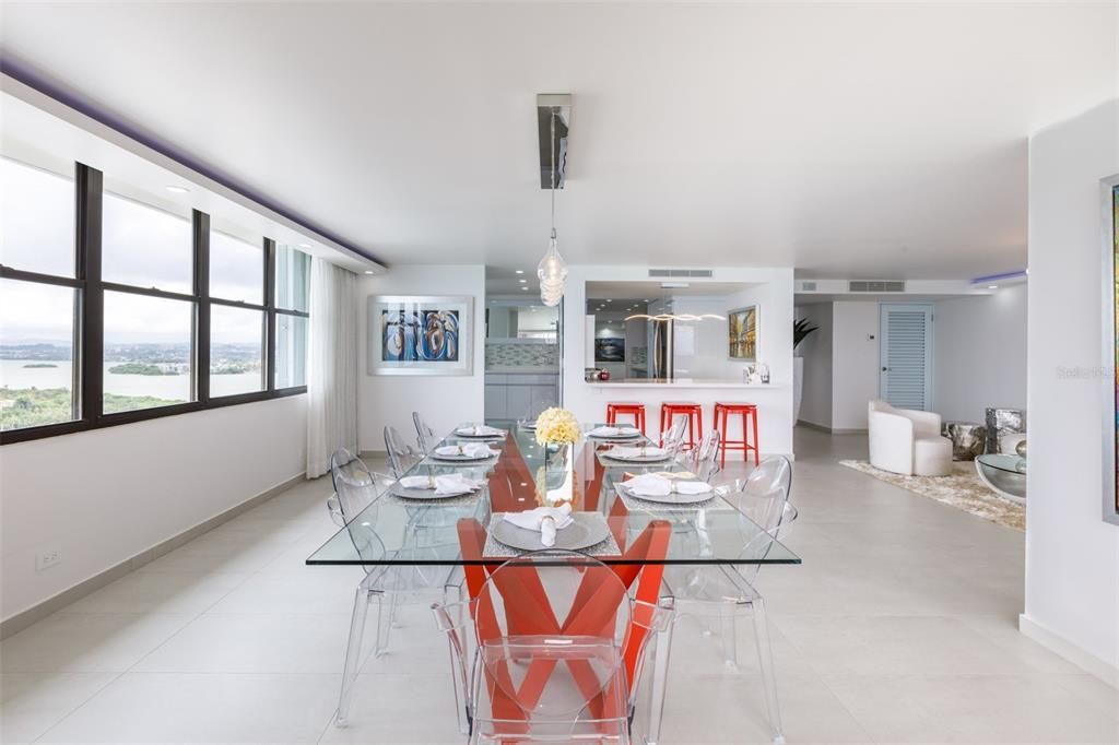 Recently Sold: $985,000 (3 beds, 2 baths, 3185 Square Feet)