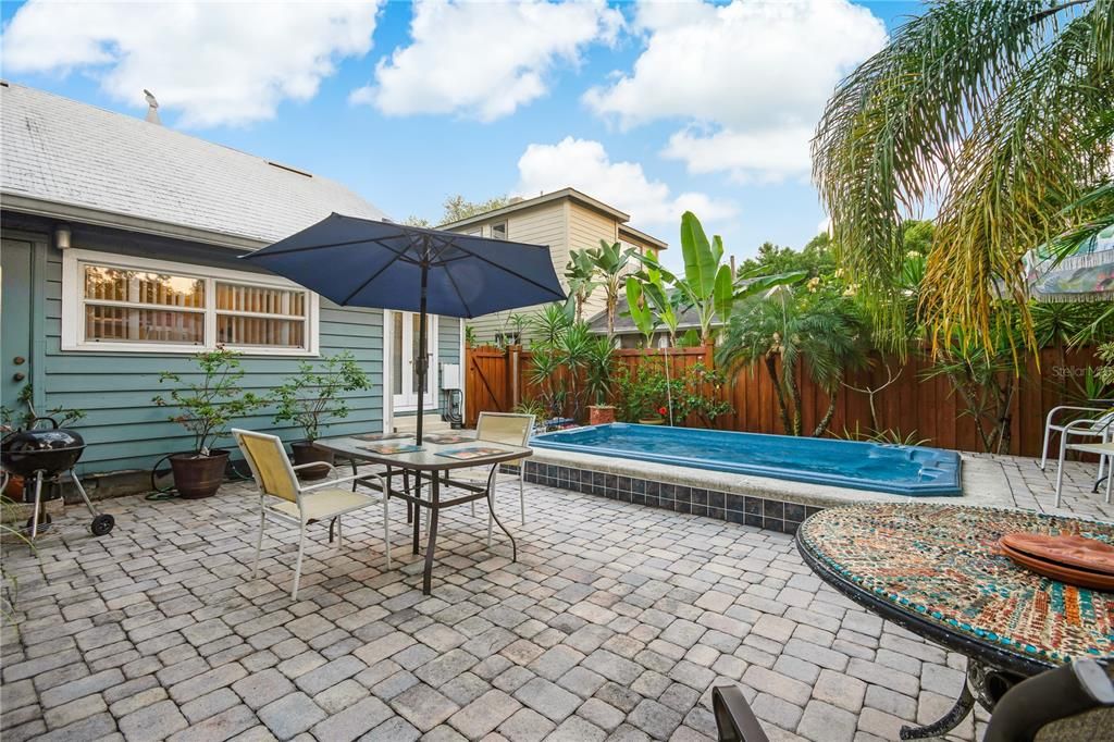 Recently Sold: $625,000 (4 beds, 3 baths, 2508 Square Feet)