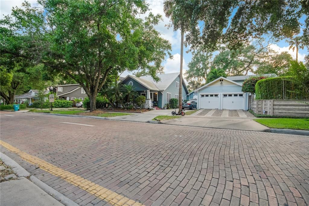 Recently Sold: $625,000 (4 beds, 3 baths, 2508 Square Feet)
