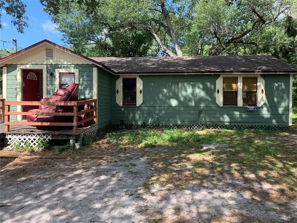 Recently Sold: $149,900 (4 beds, 1 baths, 1096 Square Feet)