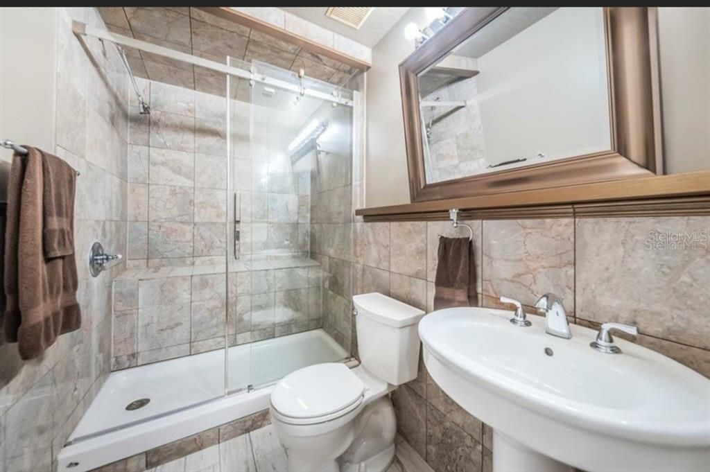 最近售出: $610,000 (3 贝兹, 2 浴室, 1420 平方英尺)