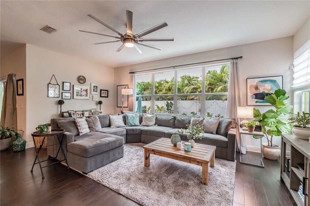 Recently Sold: $959,000 (4 beds, 3 baths, 3088 Square Feet)