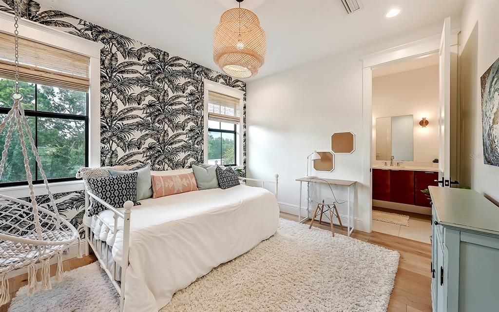 Recently Sold: $1,850,000 (3 beds, 3 baths, 3360 Square Feet)