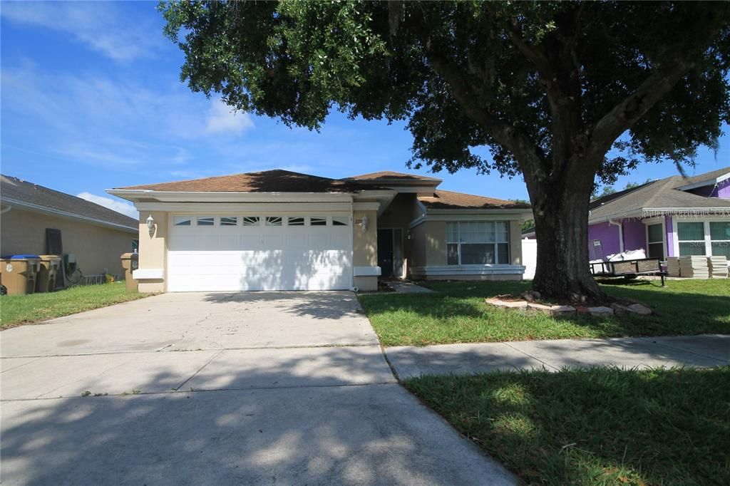 Recently Rented: $1,699 (3 beds, 2 baths, 1410 Square Feet)