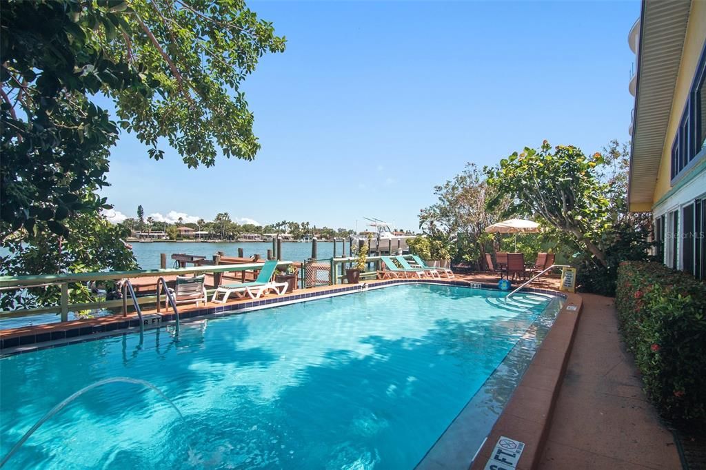 Recently Sold: $2,950,000 (0 beds, 0 baths, 4732 Square Feet)