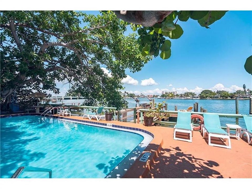 Recently Sold: $2,950,000 (0 beds, 0 baths, 4732 Square Feet)