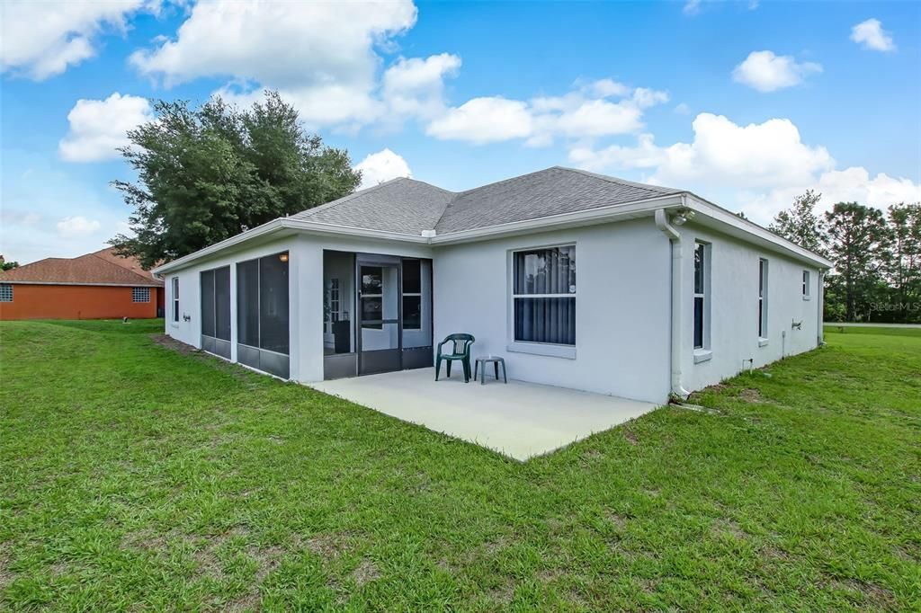 Recently Sold: $425,000 (4 beds, 3 baths, 2252 Square Feet)