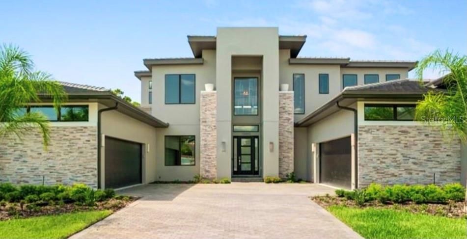 Recently Sold: $2,100,000 (5 beds, 5 baths, 5265 Square Feet)