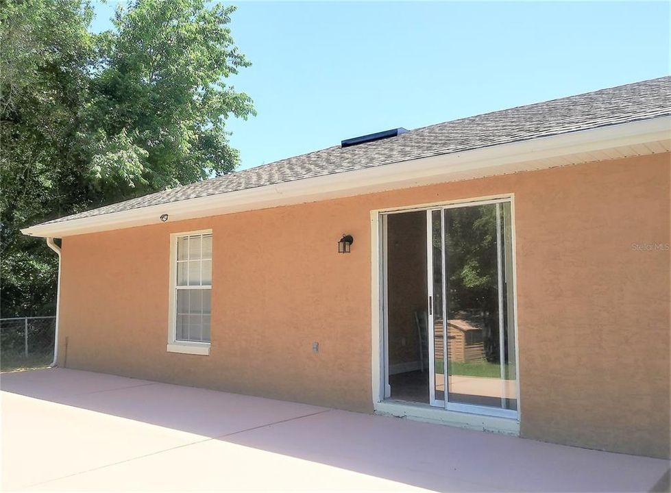 Recently Rented: $1,495 (3 beds, 2 baths, 1100 Square Feet)