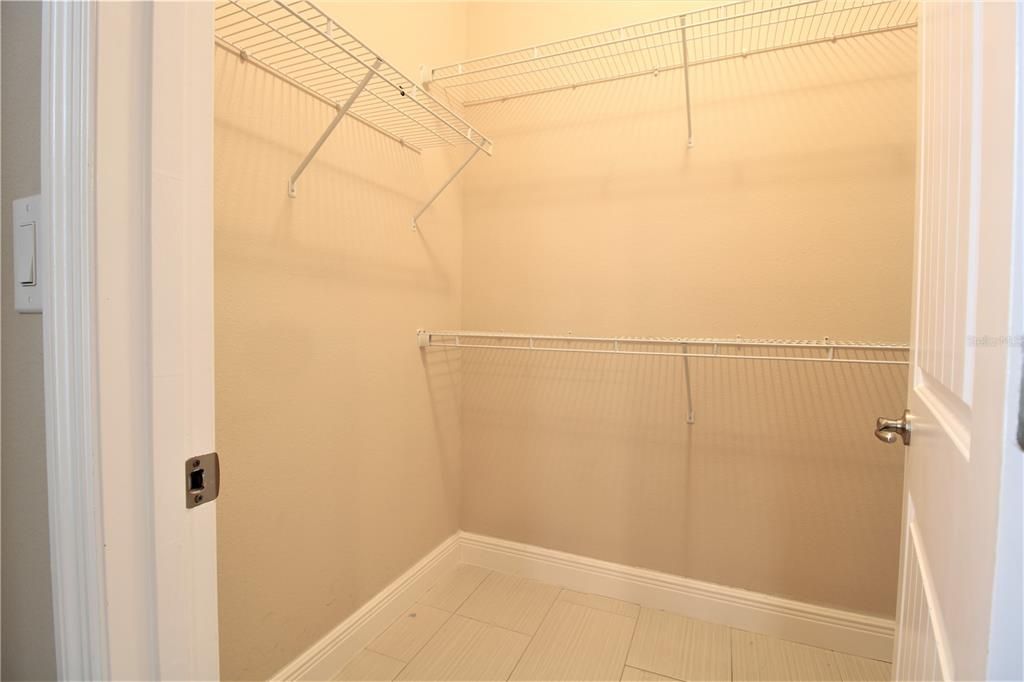 Недавно арендовано: $2,285 (4 спален, 3 ванн, 2323 Квадратных фут)