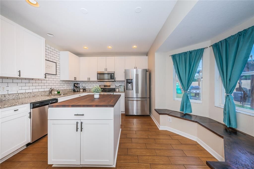 Recently Sold: $410,000 (4 beds, 2 baths, 2019 Square Feet)
