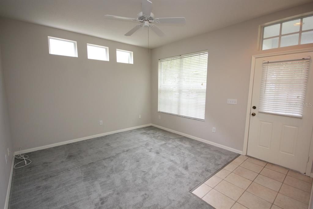 Recently Rented: $1,995 (3 beds, 2 baths, 1410 Square Feet)