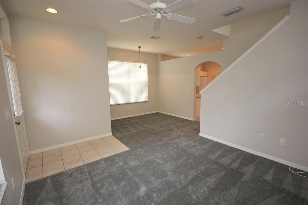 Recently Rented: $1,995 (3 beds, 2 baths, 1410 Square Feet)